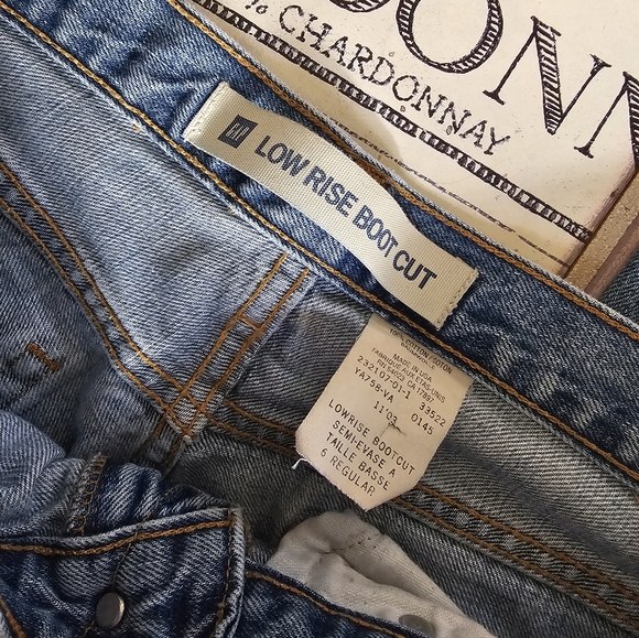Gap Vintage Low Rise Bootcut Comfy Jean's - Picture 3 of 6